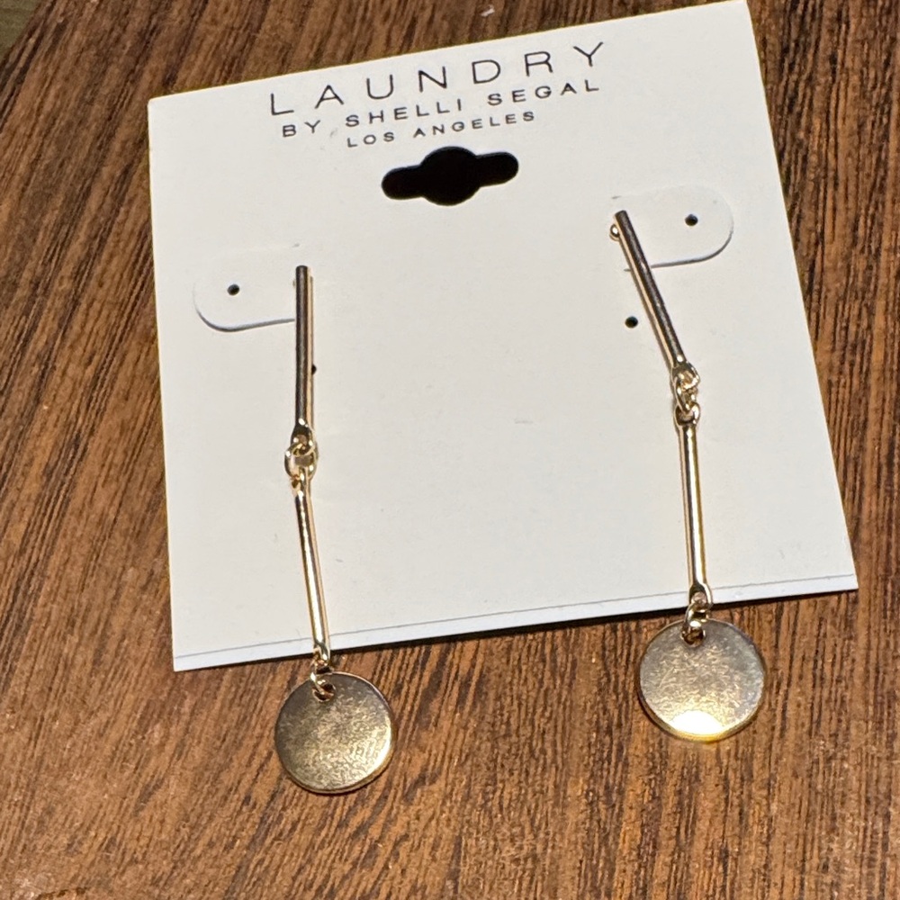 Laundry by Shelli Segal Gold Bar Drop Earrings (BR-888/3) - Picture 2 of 5